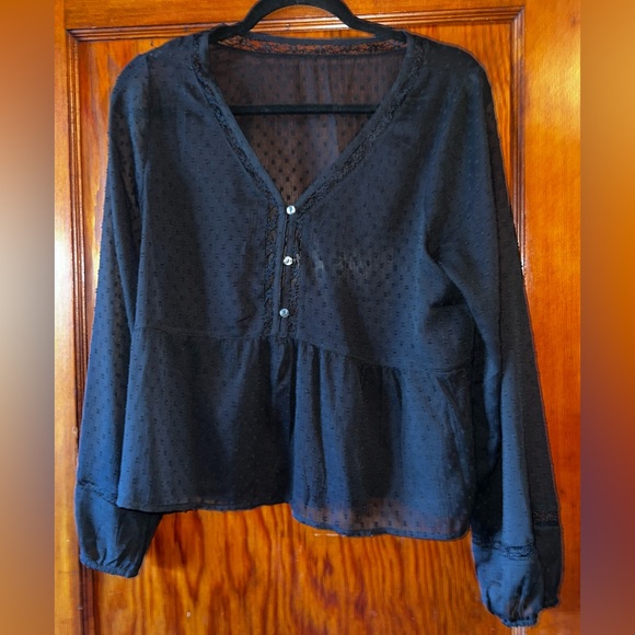 ⭐️Hollister⭐️Black Long-sleeve see through Baby Doll Shirt, size Medium ⭐️ - Picture 3 of 12